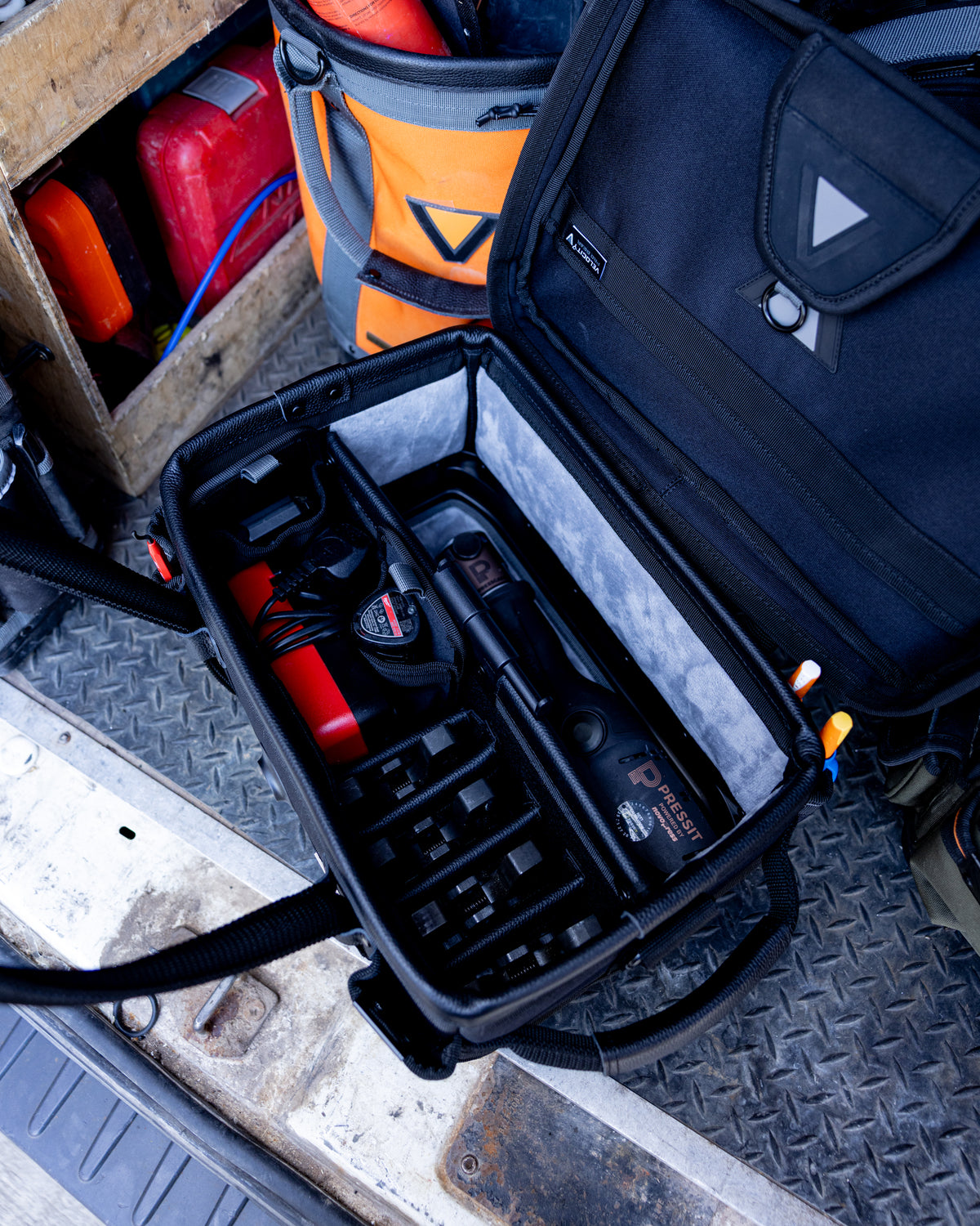 Rogue 100 Press Tool Bag